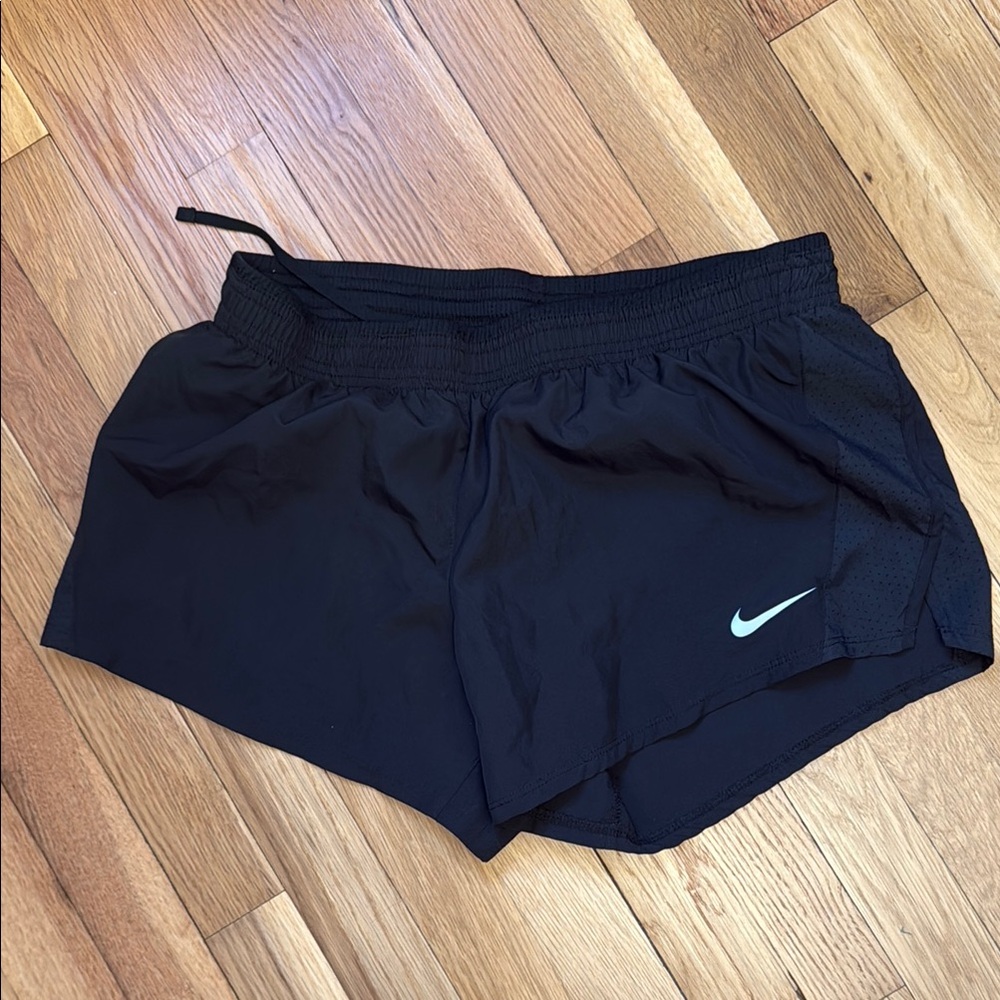Nike Black Athletic Shorts Lightweight Moisture-Wicking